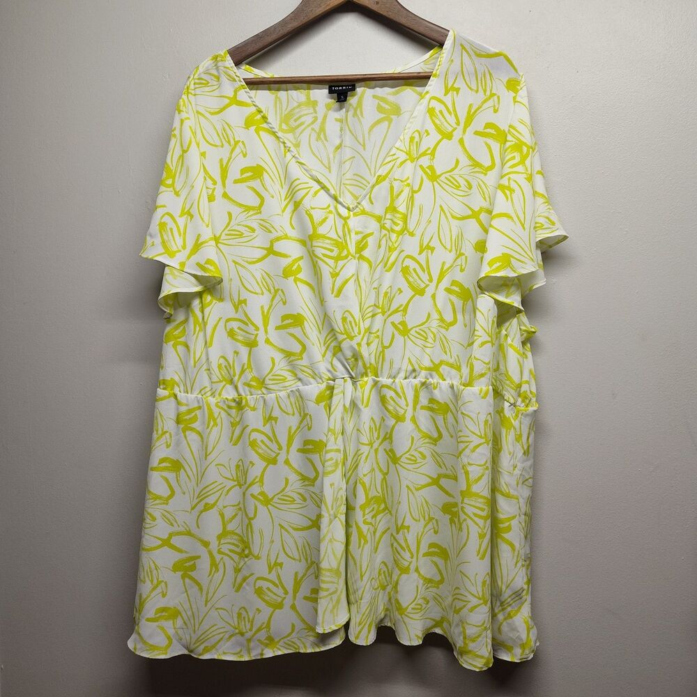 Torrid Blouse Top Women Size 5X White Lime Green Floral Short Sleeve Casual